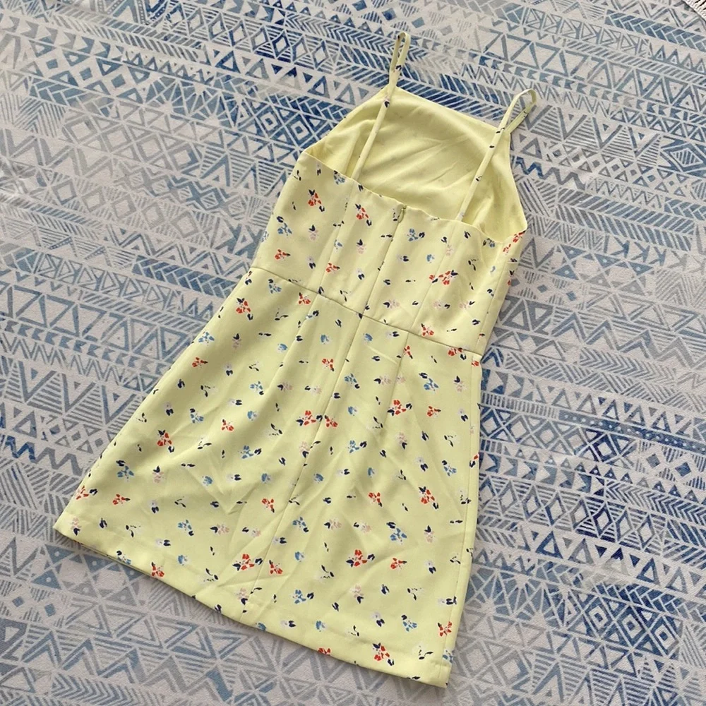 πHOST PICK!π French Connection Pale Yellow Floral Dress - Picture 8 of 11
